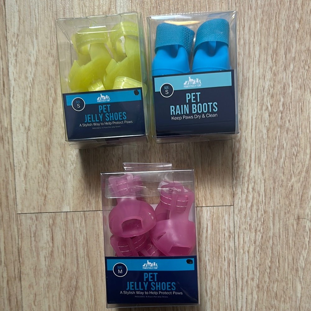 Yellow and Blue Small Pet and Pink Medium Accessories (Sold Separately)